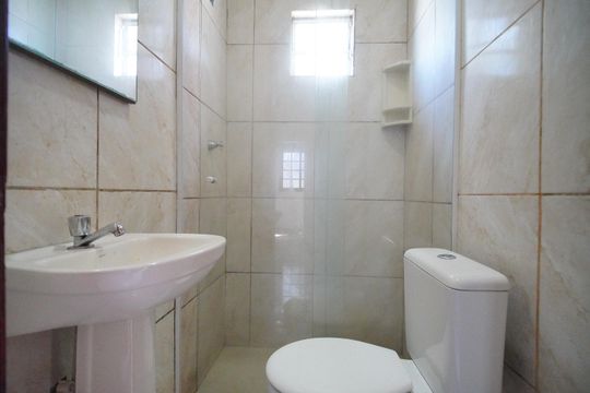 Banheiro de casa para alugar com 2 quartos, 70m² em Santo Afonso, Novo Hamburgo