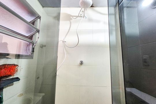 Banheiro Social de kitnet/studio para alugar com 1 quarto, 30m² em Vila Buarque, São Paulo