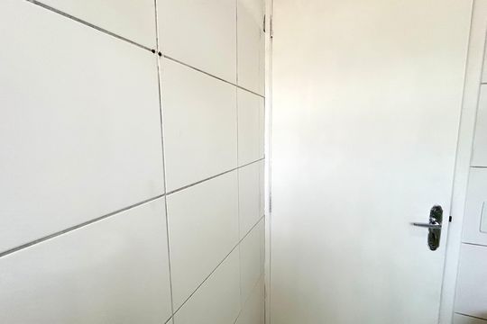 Banheiro de apartamento para alugar com 2 quartos, 45m² em Vila Galvão, Guarulhos