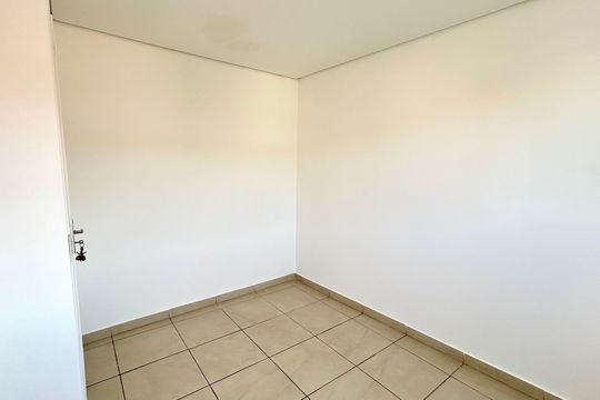 Quarto 2 de apartamento para alugar com 2 quartos, 45m² em Vila Galvão, Guarulhos
