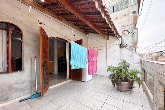 Sacada do Quarto 1 de casa à venda com 6 quartos, 250m² em Bairro dos Casa, São Bernardo do Campo