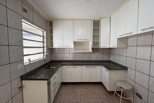 Cozinha de apartamento para alugar com 2 quartos, 76m² em Vila Imperio, São Paulo