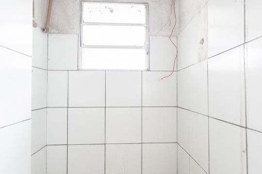 Banheiro  de casa para alugar com 1 quarto, 30m² em Jardins Recanto das Rosas, São Paulo