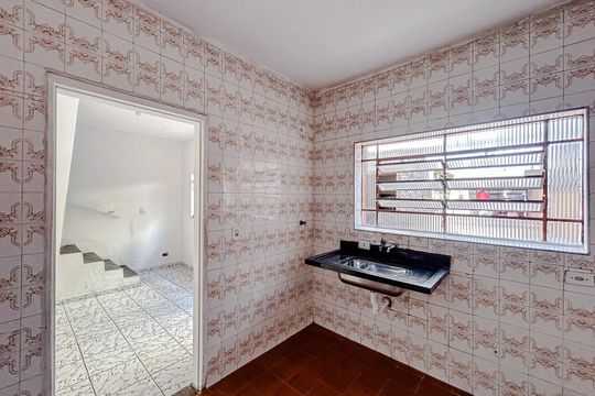 Cozinha de casa para alugar com 1 quarto, 40m² em Vila Moreira, São Paulo