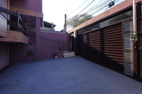 Garagem de casa de condomínio para alugar com 3 quartos, 78m² em Jardim Marek, Santo André