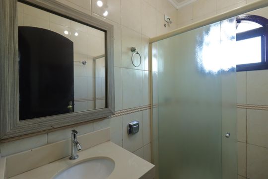 Banheiro Social de casa de condomínio para alugar com 3 quartos, 78m² em Jardim Marek, Santo André