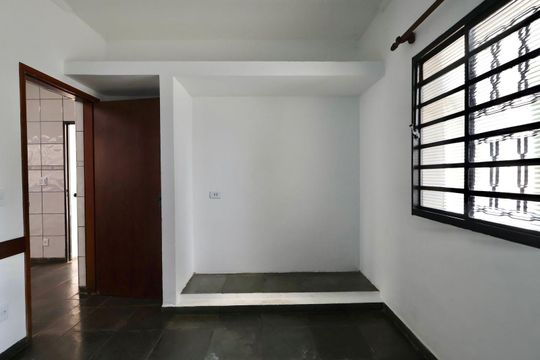 Escritório de casa para alugar com 3 quartos, 300m² em Jardim Leonor, Campinas