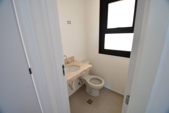 Lavabo de apartamento à venda com 3 quartos, 166m² em Bairro das Palmeiras, Campinas