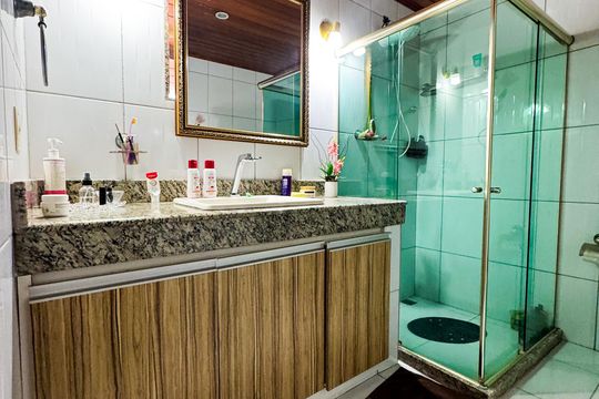 Apartamento para alugar com 3 quartos, 120m² em Aquariús, Cabo Frio