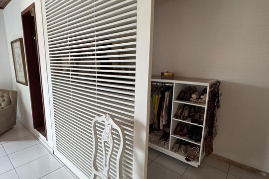 Apartamento para alugar com 3 quartos, 120m² em Aquariús, Cabo Frio