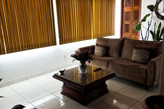 Apartamento para alugar com 3 quartos, 120m² em Aquariús, Cabo Frio