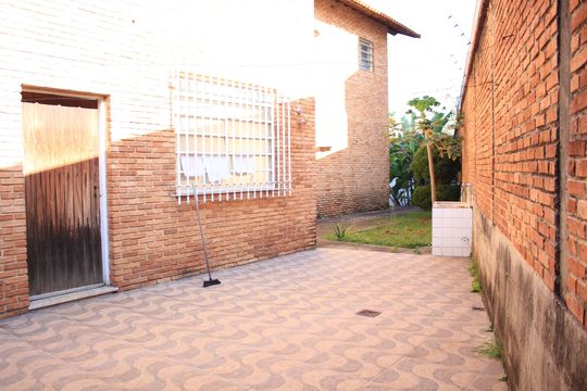 Quintal de casa para alugar com 3 quartos, 361m² em Belvedere, Belo Horizonte