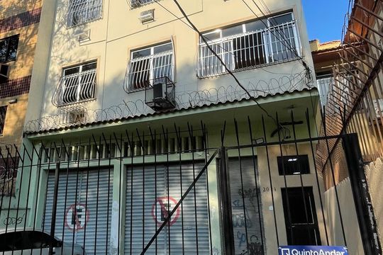 Fachada de apartamento para alugar com 2 quartos, 66m² em Grajaú, Rio de Janeiro