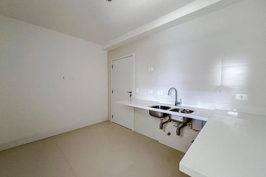 Cozinha de apartamento à venda com 3 quartos, 153m² em Vila Mariana, São Paulo