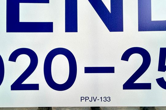 Código da placa PPJV-133 de apartamento à venda com 2 quartos, 60m² em Vila Progresso, Guarulhos