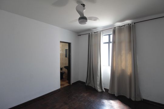 Suite de casa para alugar com 3 quartos, 120m² em Europa, Belo Horizonte