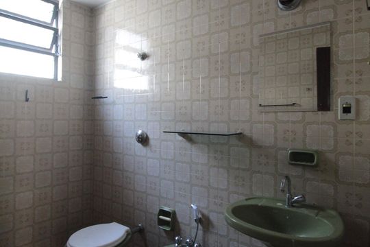 Banheiro Social de casa para alugar com 3 quartos, 120m² em Europa, Belo Horizonte