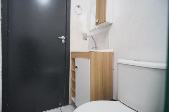 Banheiro social de apartamento para alugar com 2 quartos, 48m² em Canudos, Novo Hamburgo