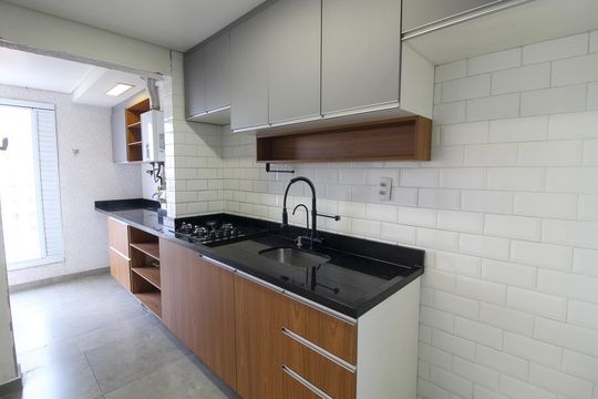 Cozinha de apartamento para alugar com 2 quartos, 42m² em Vila Sao Domingos, São Paulo
