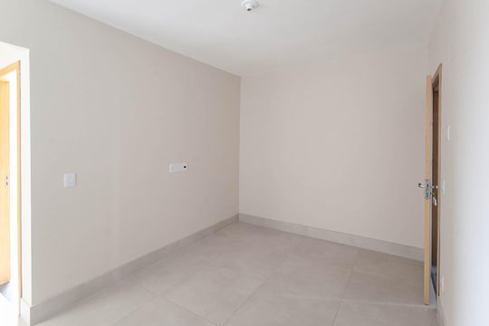 Sala de apartamento para alugar com 2 quartos, 45m² em Chacaras Reunidas Santa Terezinha, Contagem