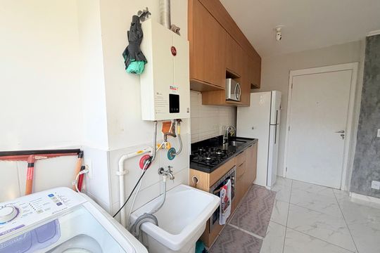 Sala/Cozinha de apartamento para alugar com 2 quartos, 38m² em Parque Maria Helena, São Paulo