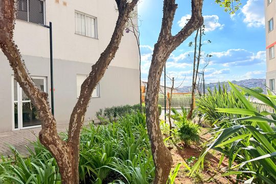 Área comum de apartamento para alugar com 2 quartos, 38m² em Parque Maria Helena, São Paulo