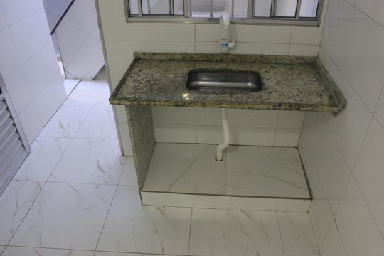 Cozinha de casa para alugar com 2 quartos, 63m² em Jardim Ottawa, Guarulhos