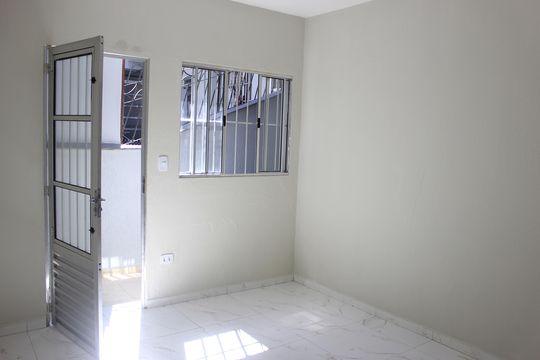 Casa para alugar com 2 quartos, 63m² em Jardim Ottawa, Guarulhos