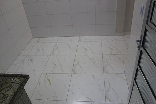 Cozinha de casa para alugar com 2 quartos, 63m² em Jardim Ottawa, Guarulhos