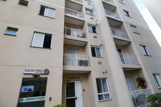 Fachada do bloco de apartamento à venda com 2 quartos, 60m² em Tingui, Curitiba