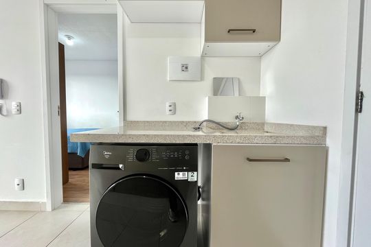 Área de Serviço de apartamento para alugar com 1 quarto, 28m² em Jardim Itacolomi, São Paulo
