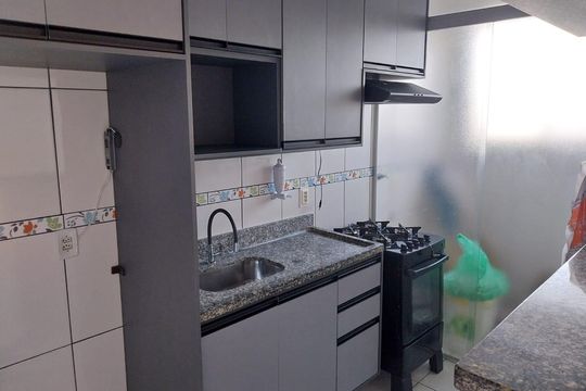 Cozinha de apartamento à venda com 2 quartos, 50m² em Recanto Quarto Centenario, Jundiaí