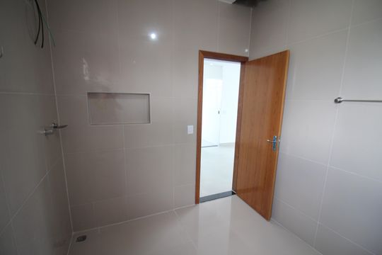 Banheiro de apartamento para alugar com 3 quartos, 95m² em Santa Cruz Industrial, Contagem