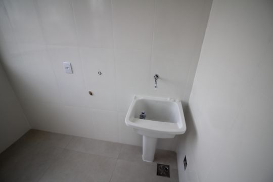 Área de Serviço de apartamento para alugar com 3 quartos, 95m² em Santa Cruz Industrial, Contagem
