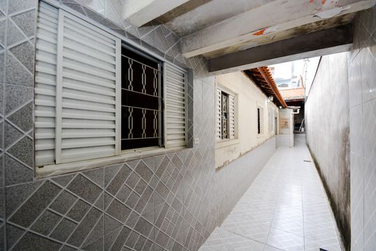Quintal de casa para alugar com 4 quartos, 155m² em Jardim Vila Galvao, Guarulhos
