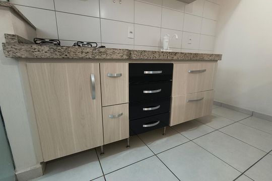 Cozinha de apartamento para alugar com 1 quarto, 45m² em Subsetor Sul - 7 (S-7), Ribeirão Preto