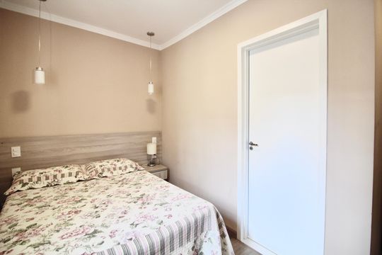 Suíte 1 de casa para alugar com 3 quartos, 120m² em Vila Nhocuné, São Paulo