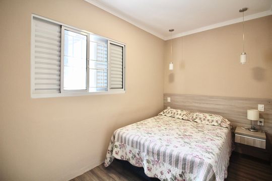 Suíte 1 de casa para alugar com 3 quartos, 120m² em Vila Nhocuné, São Paulo