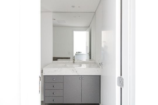 Banheiro de kitnet/studio para alugar com 1 quarto, 30m² em Brás, São Paulo