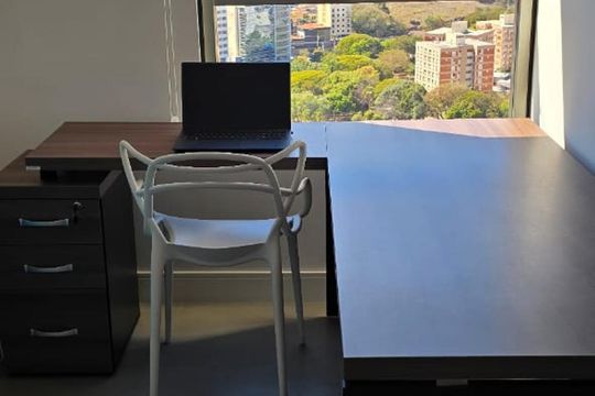 Quarto de apartamento à venda com 2 quartos, 70m² em Cambuí, Campinas