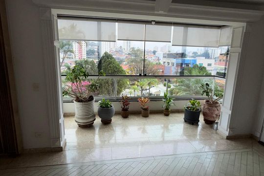 Varanda de apartamento à venda com 3 quartos, 155m² em Jardim Londrina, São Paulo