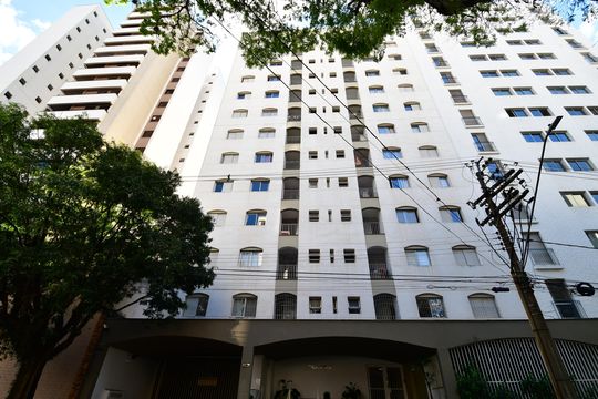 Fachada de apartamento para alugar com 1 quarto, 45m² em Vila Itapura, Campinas