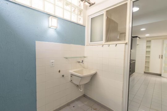 Área de Serviço de apartamento para alugar com 2 quartos, 38m² em Maria Paula, São Gonçalo