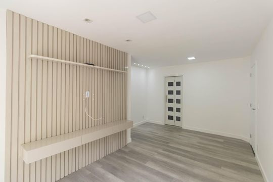 Sala de apartamento para alugar com 2 quartos, 38m² em Maria Paula, São Gonçalo