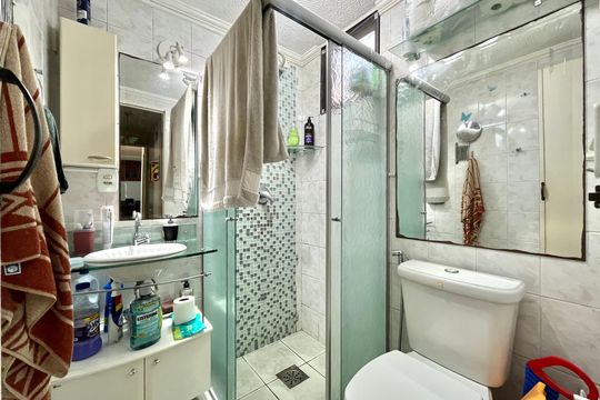 Banheiro de apartamento à venda com 2 quartos, 57m² em Vila Santa Catarina, São Paulo