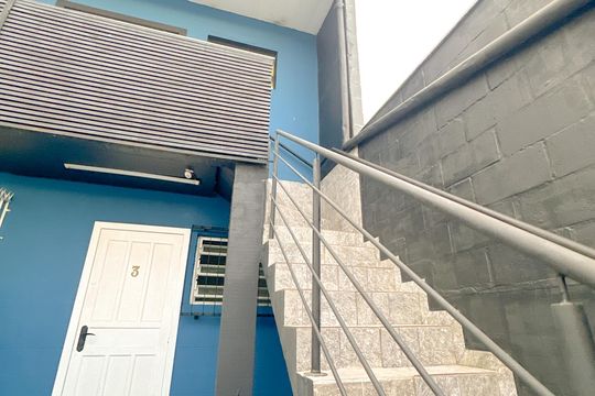 Escada de apartamento para alugar com 2 quartos, 50m² em Ceniro Martins, São José