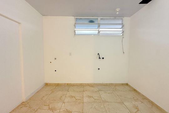 Cozinha de apartamento para alugar com 2 quartos, 50m² em Ceniro Martins, São José