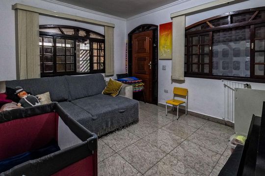 Casa à venda com 3 quartos, 250m² em Vila Jaraguá, São Paulo