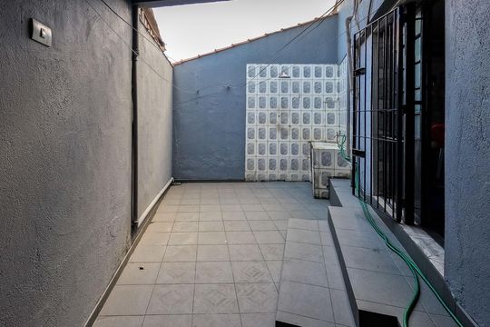 Quintal de casa à venda com 3 quartos, 250m² em Vila Jaraguá, São Paulo