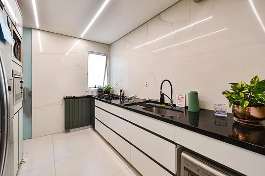 Cozinha de apartamento à venda com 4 quartos, 115m² em Ipiranga, Belo Horizonte